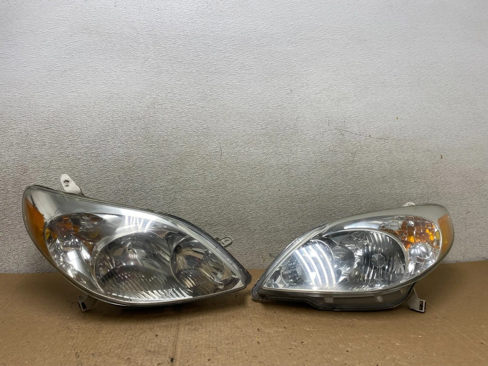 Faros halógenos izquierdo+derecho Toyota Matrix 2003 a 2008 OEM V3024 DW Foto 1 de 4