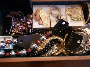 Estate Sale Lot of Costume Jewelry Wearable, Untested, Almost 2 Lbs. Lot 266 - Picture 1 of 3