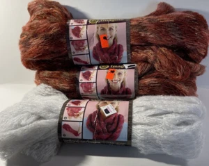Lot of 3 skeins of super bulky LionBrand Imagine Yarn, armknitting etc - Picture 1 of 7