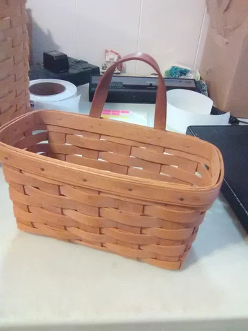 Longaberger Key Basket - Leather Handle and Metal Hanger - 1988 Cover