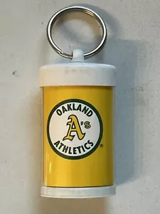 1992 VINTAGE 🇺🇸 MLB Oakland “A” Athletics SQUEEZE Flashlight Keychain AS-IS - Picture 1 of 4