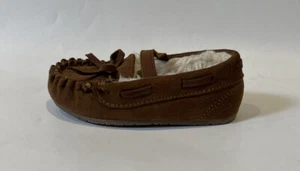 Old Navy Baby Girls Fur Lined Moccasin Shoes Brown Suede Size 5T - Picture 1 of 6