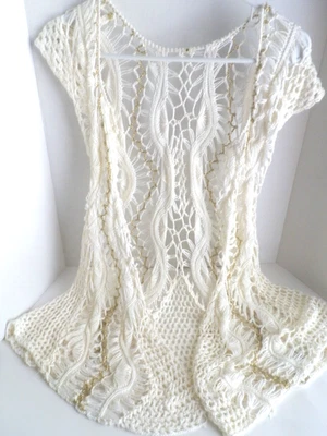Cardigã feminino de malha aberta tamanho M/L franja marfim crochê longo marfim dourado - Imagem 1 de 4