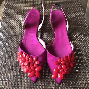 Zapatos planos Giambattista Valli satinados morados y rojos adornados con flores 38,5 - Imagen 1 de 6