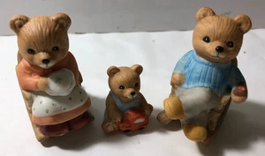 b HOMCO Juego de 3 Mini Estatuillas de Porcelana OSOS MECEDORA con Bebé #1470 - Imagen 1 de 2