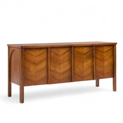 Kent Coffey Perspecta Mid Century Nogal Buffet Credenza Foto 1 de 4