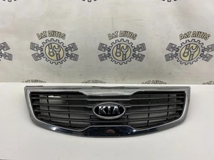 KIA SPORTAGE MK3 FRONT CENTRE GRILL WITH BADGE 86361-3U000 2010-2015 - Picture 1 of 16