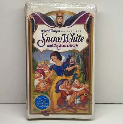 Snow White & the Seven Dwarfs - New Sealed! VHS Disney Video Tape Masterpiece - Image 1 of 4