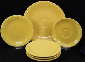 Homer Laughlin Fiesta Yellow Set of 1 Luncheon Plate 1 Saucer & 4 Bread Plates - Picture 1 of 8