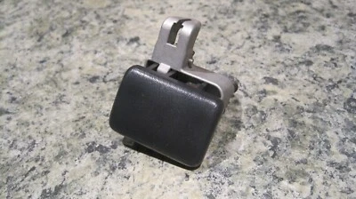 1998-2002 Toyota Corolla Geo Prizm Glove Box Latch Black - Image 1 of 2