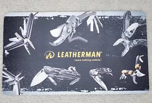 Raro tappetino da banco Leatherman pubblicità 15,5" X 9 display da banco, tappetino da lavoro nuovo - Foto 1 di 4