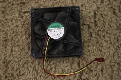 Sunon EE92251S3-D000-C99 Computer Fan DC12V 1.3W 3-pin - Image 1 of 3