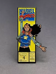 Alfiler de esmalte caja de esquina Marvel de 3" America Chávez - Imagen 1 de 5