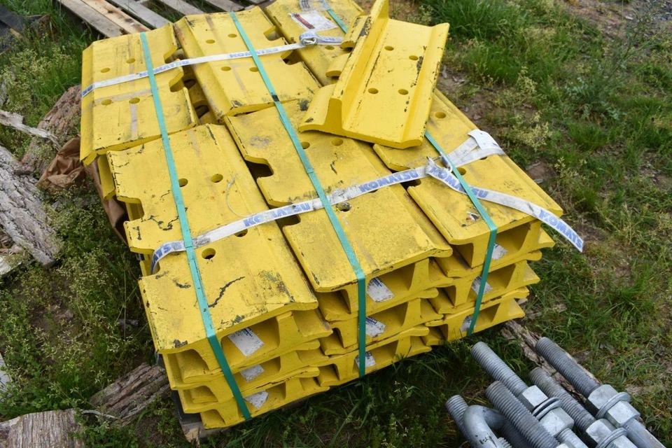 Zapata Komatsu 195-32-41111E pista para Komatsu Dozer 40 cada una Foto 1 de 1