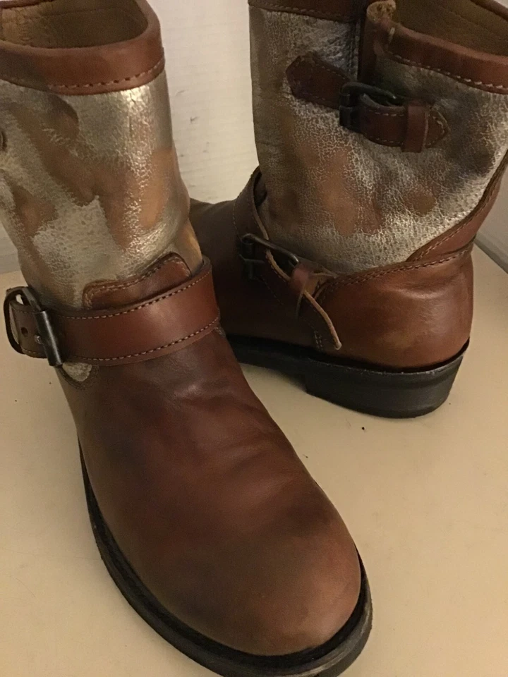 Fresno Mujer Castaño Marrón Cuero Envejecido Moto Botas Talla 7.5 Euro 38.5 Foto 1 de 4