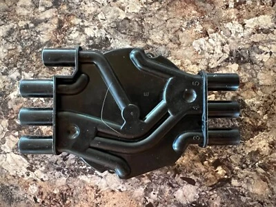 CHEVY 262 4.3L V-6 FLAT DISTRIBUTOR CAP EXPRESS, BLAZER, ASTRO   - Image 1 of 4