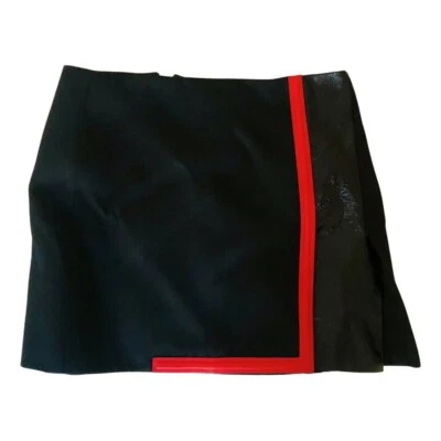 [RRP. £880] Versace black leather detail mini skirt - Image 1 of 4