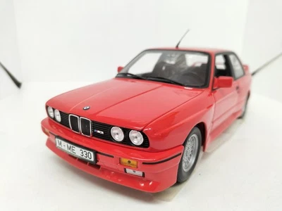 Minichamps 1/18 Scala BMW M3 E30 Versione Stradale Rara Con Scatola Giappone - Immagine 1 di 4