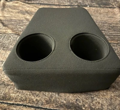 Portavasos asiento trasero acento original Hyundai 2018-2022 N.º de parte: J0F16-au000 (usado en excelente estado) Foto 1 de 3