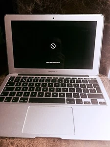 Apple MacBook Air (11" Mid 2013) Core i5 1.30GHz 4GB RAM 128GB SSD Europe Style - Picture 1 of 16