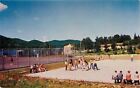 Ste Agathe-Des-Monts ~ Chalet Sportanlage ~ Lac des Sables ~ Basketballspiel ~ 1950