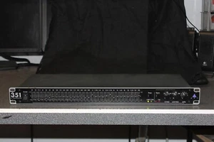 ART EQ 351 31 Band 1/3 Octave Graphic Equalizer variable Hi & Low Pass Mono - Picture 1 of 6