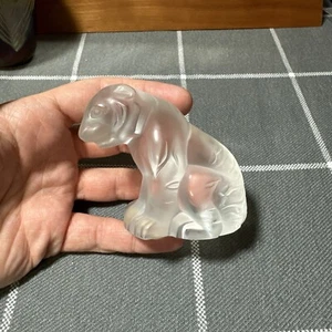 Vintage Lalique Frosted Glass Sitting Tiger Figurine - Picture 1 of 10