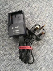Panasonic Battery Charger for Lumix Digital Cameras 110-240V 4.2V (DE-A40A) Used - Picture 1 of 3