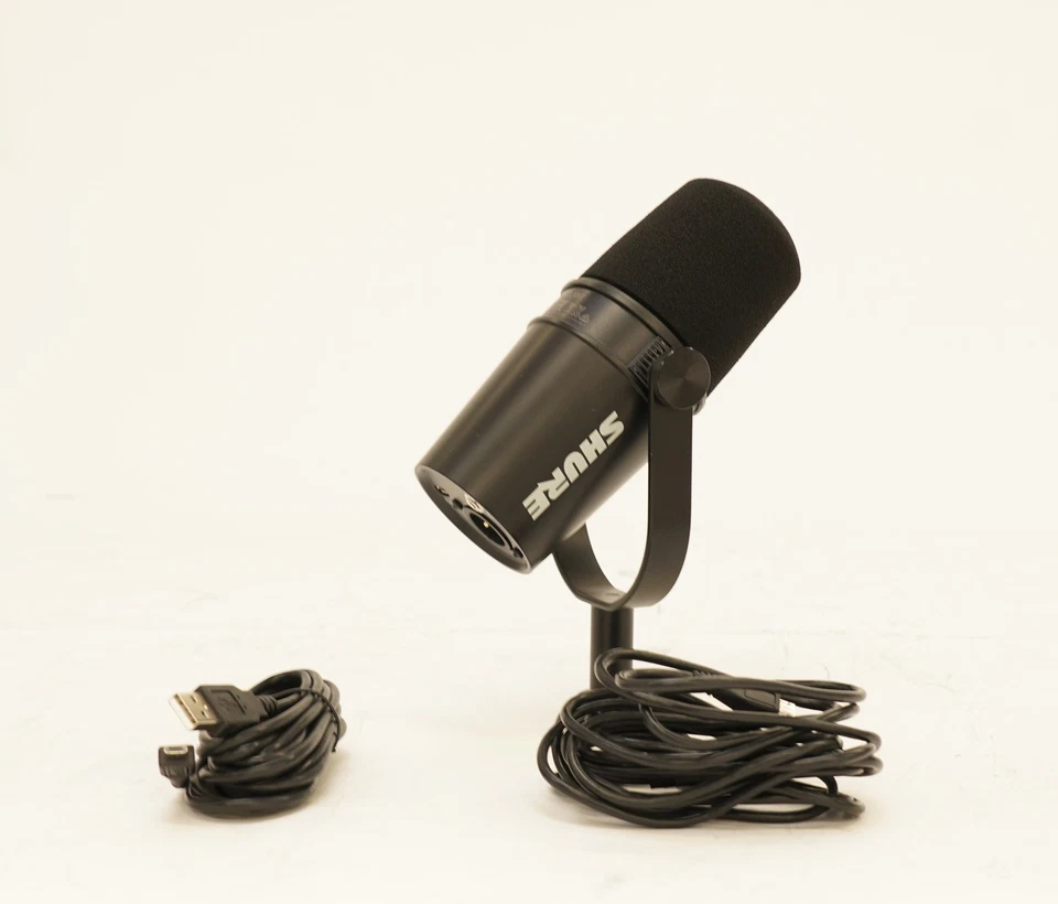 Shure MV7 Podcast Microphone with Voice Isolation Technology Black - Image 1 of 4