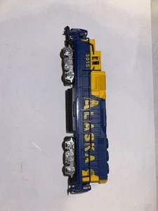BACHMANN #63598 N Scale Diesel GP-40 8-Wheel Drive LOCOMOTIVE ALASKA Runs Fine - Picture 1 of 4