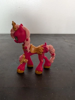 Figura Completa Anillo Happy Places Shopkins S4 Muñeca Royal Prancer Pony y Tulipán Foto 1 de 4