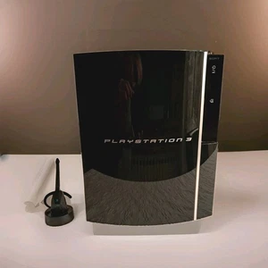 🎮Sony PlayStation 3 Ps3 FAT - 40GB anno 2008 con Auricolare Bluetooth Incluso   - Foto 1 di 15
