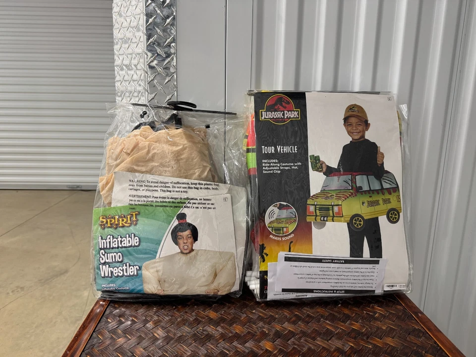 Disfraz Jurassic Park Ride-Along + Sumo Inflable Spirit Halloween Oficial - Image 1 of 4