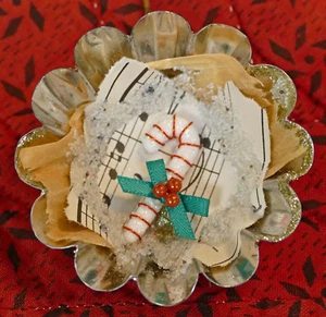 LOVELY HAND CRAFTED VINTAGE FLUTED METAL TART PAN CHRISTMAS TREE ORNAMENT! #2 - Picture 1 of 2