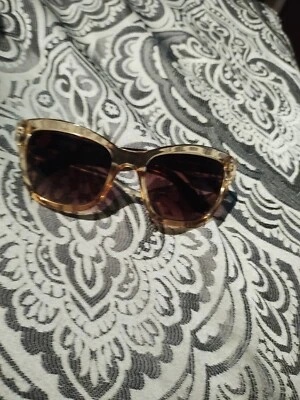 Óculos de sol feminino Kenneth Cole Reaction - Imagem 1 de 4