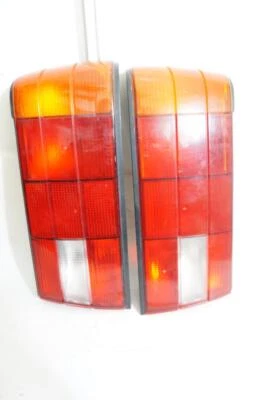 Luces antiniebla traseras OEM BMW E30 Euro luces traseras carcasas 88-91 318i 325e 325i Foto 1 de 4