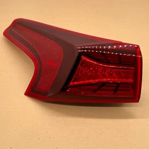 OEM 19-20 Hyundai Santa Fe Driver Left Side Tail Light Stop Turn Signal Lamp - Picture 1 of 8