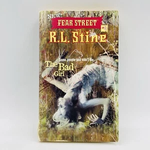 New Fear Street # 4 The Bad Girl by R. L. Stine Paperback Book 1998 - Picture 1 of 16