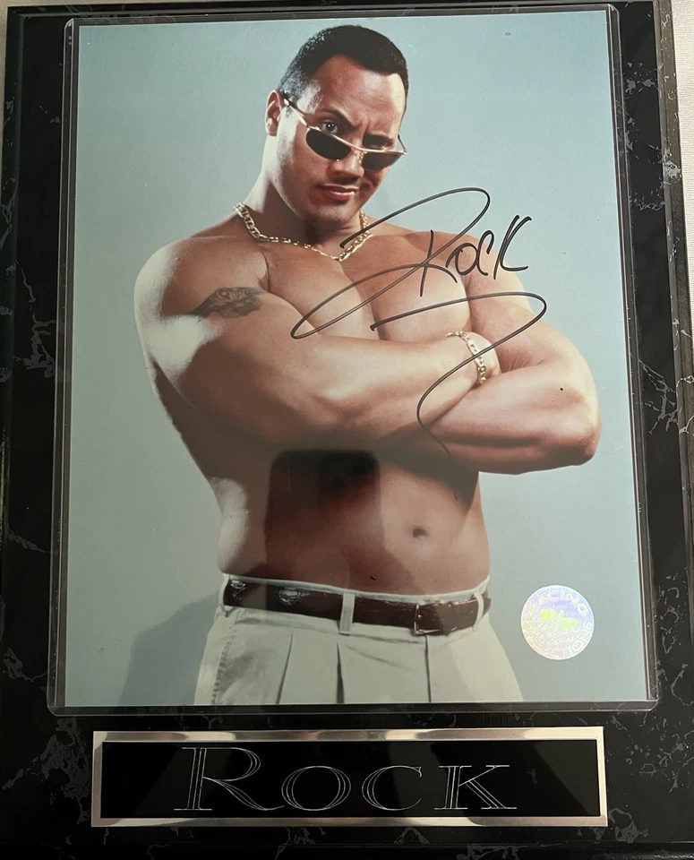 Placa autografiada de The Rock con certificado de autenticidad WWF WWE Foto 1 de 1