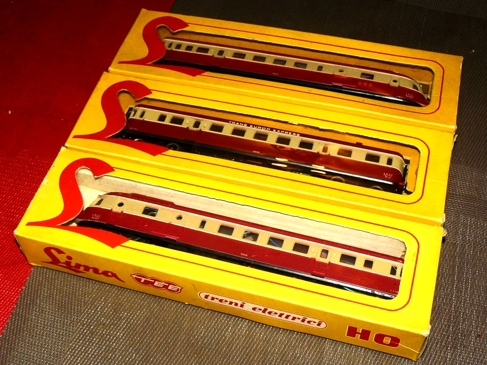 LIMA HO - Rame RGP de la S.N.C.F. - en B.O. - alim. 12v - loco équipée 3 rails - Photo 1/4