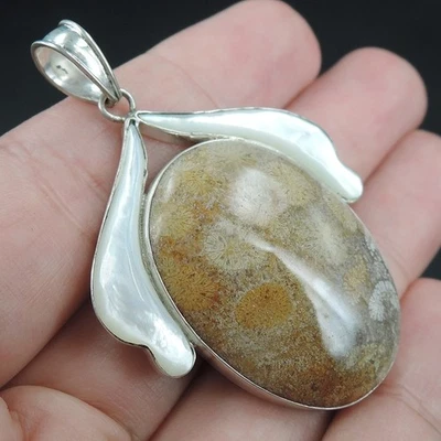 Ciondolo in argento sterling 925 con corallo fossile e madreperla, RCP-285 - Immagine 1 di 4
