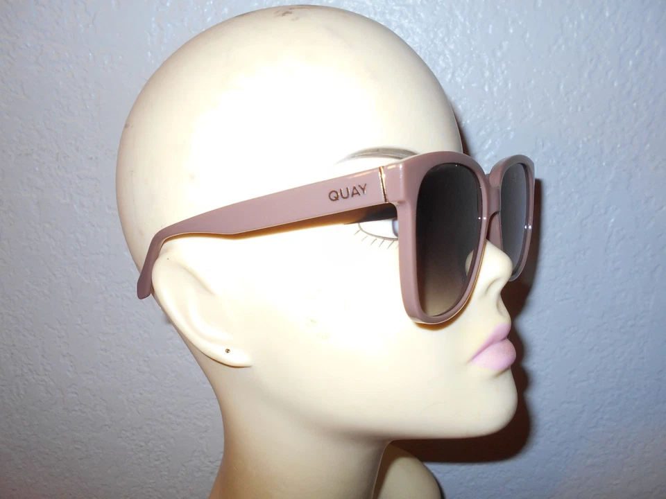 Óculos de sol QUAY Australia armação de aveia Wide Awake lentes marrons - Imagem 1 de 4