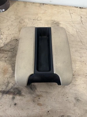 BMW E39 540i 2002 reposabrazos (bronceado) Foto 1 de 4