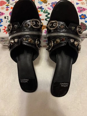Sandalias Jeffrey Campbell Rocketta puntera abierta negras arrugas/plateadas talla 10M Foto 1 de 4