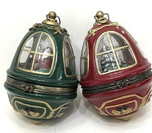 Vintage Lighted Musical Christmas Egg Ornaments Santa & Tree Scene Hinged 5.5 - Picture 1 of 12