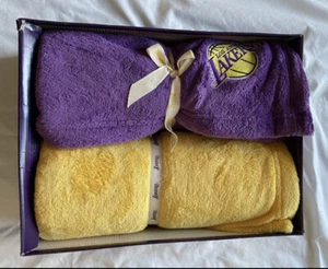 NEW Los Angeles LAKERS 2005/6 SEASON TICKET HOLDER GIFT 2 BLANKETS Purple Yellow - Picture 1 of 3