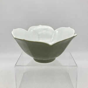 Vintage Lotus Flower Porcelain Rice Bowl Olive Green White Trinket Dish MCM - Picture 1 of 11