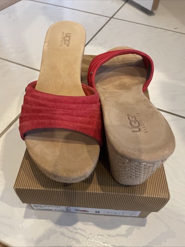 Sandali con zeppa UGG Australia Alvina rossi taglia 9 indossati una volta