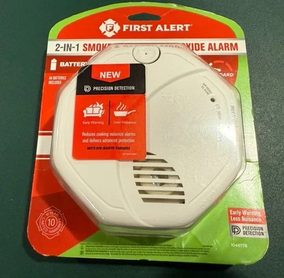 First Alert 2-in-1 Smoke & Carbon Monoxide Alarm Wired Voice Location Alert NEW - Image 1 of 3