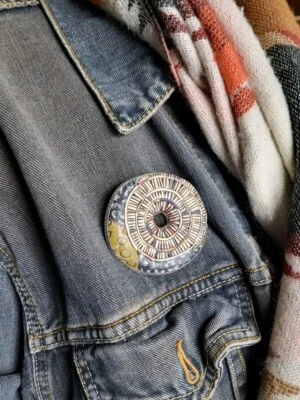 CityZenCane: Pin circular Ford y Forlano arcilla polimérica y pin esterlina de 3" de colección 2000 Foto 1 de 4